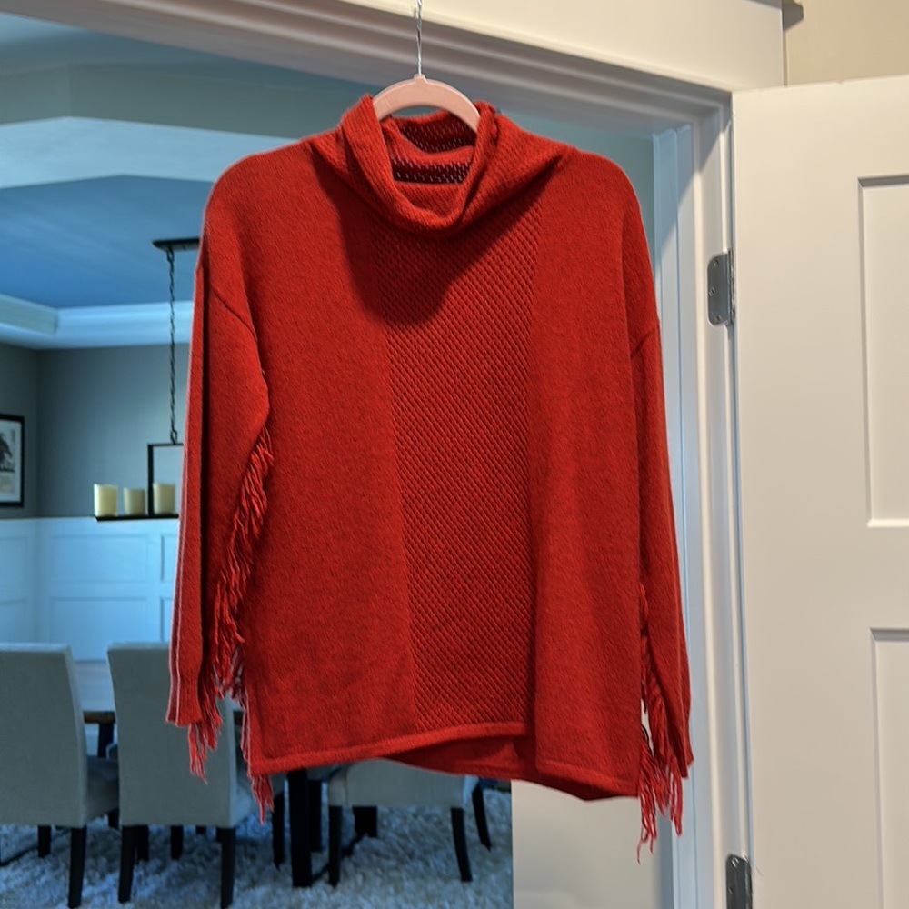 209 Wst 38 cashmere sweater , size small